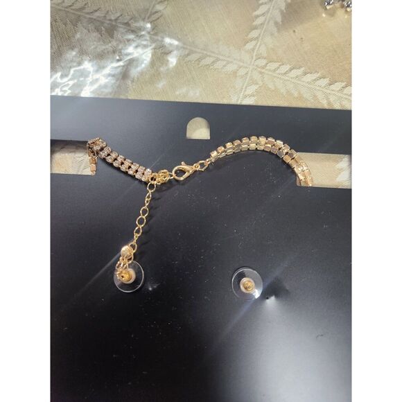 Windsor rainston necklace set - Picture 6 of 6